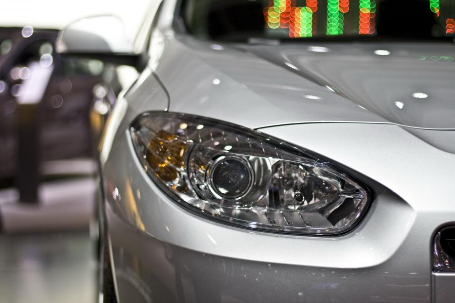  Renault Fluence 2010 года  (фото 27 из 146)